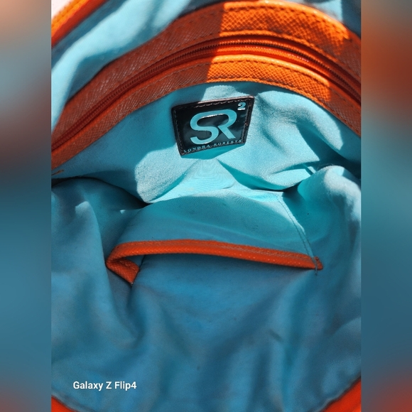 Sondra ROBERTS SR2 Nylon & FAUX Leather Silver Lock CROSSBODY EUC - Picture 8 of 14